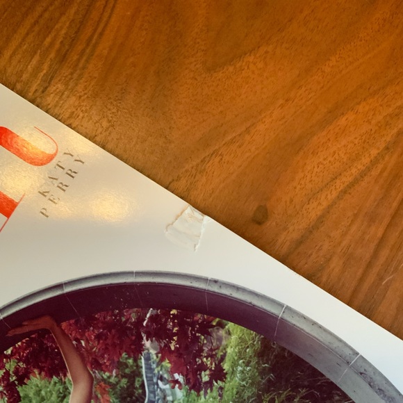 Harper’s Bazaar Magazine October 2014 Katy Perry Cover - Picture 5 of 5